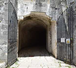 Tunnel Festung