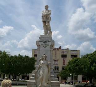 Denkmal in Holguin