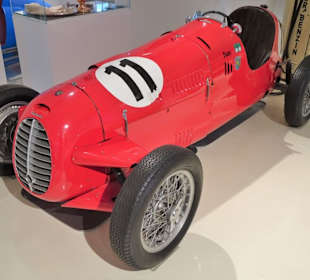 Rundgang durch das Automuseum Prototyp