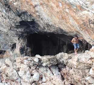 Kapitän vom Piratenschiff in der Liebeshöle