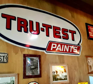 Restaurant Road Stop