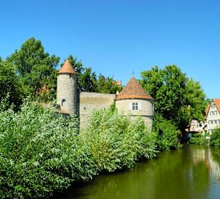Dreigangsturm mit Weiher
