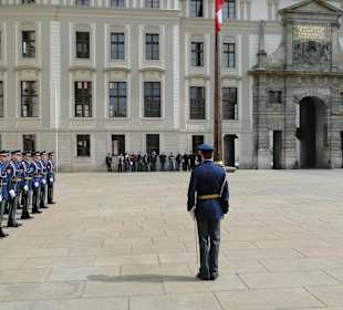 Wachablösung am Prager- Schloss 1