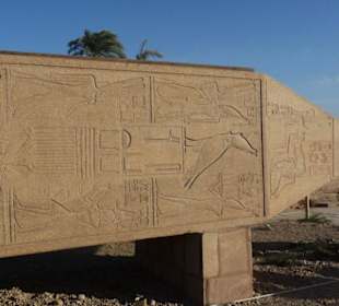 Der nicht aufgerichtete Obelisk