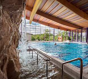 Silbertherme Warmbad ( 750m Fußweg )