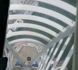 Spinnaker Tower 155m, Blick nach unten