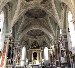 Pfarrkirche neben dem Dom
