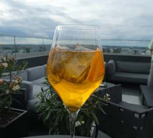 Auf der Dachterrasse der M'Uniqo Rooftop Bar