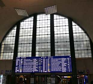 Blick zum Hauptbahnhof von Karlsruhe