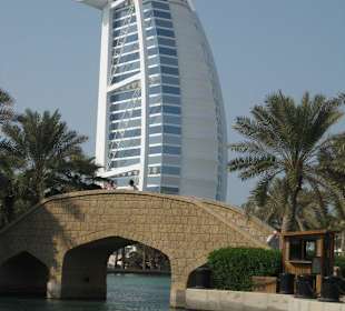 Vom Park aus mit Lagune im Vordergrund