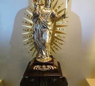 Exponate aus dem Domschatz der Hofburg