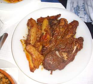 Frisches Zicklein aus dem Backofen immer Sonntags