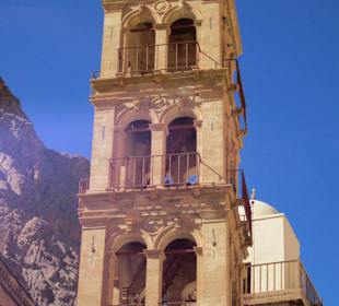 Kirchturm und Minarett