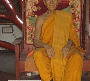 Wat Tham Klong Pen
