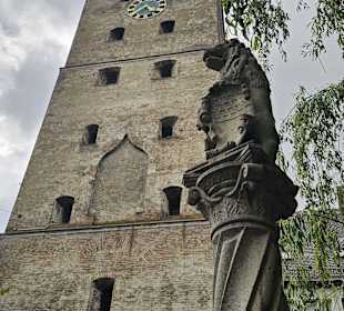 Erbisbrunnen neben dem Gänsturm