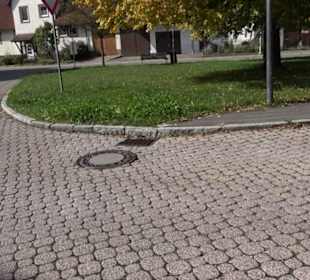 Dorfbrunnen am Backhaus Lonsingen