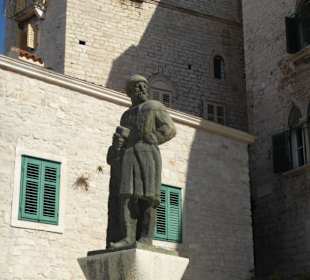 Kathedrale Sveti Jakov - Denkmal