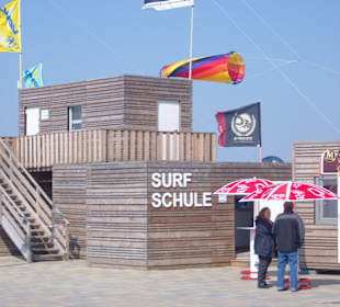 Die Surf-Schule auf der Watten-Insel