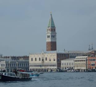 Eine Vaporetto-Fahrt von Lido bis Rialto