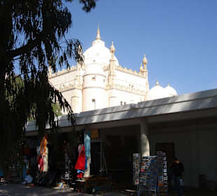 Souvenirstand vor der Kathedrale