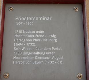 Funktionsgebäude im Schlossgarten