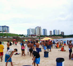 Sonntag in Ponta Negra