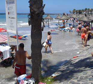 Überschwemmung kleiner Strand 