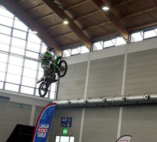 Action FMX-Jump