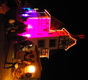 Hauptgebäude gut bestrahlt