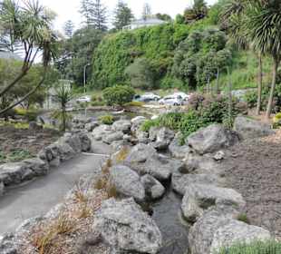 Kleiner Garten am Rande der Stadt