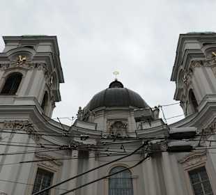 Salzburg: Dreifaltigkeitskirche am Makartplatz