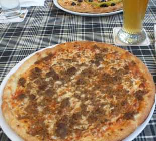 Zum Abendessen bei La Gondola auf der Terrasse