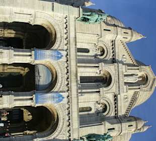 Front bazyliki Sacre-Coeur