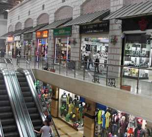 Shopping Mall in unmittelbarer Nähe