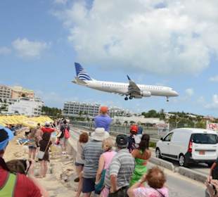 Flieger kurz vor der Landung
