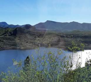Unterwegs - einer der Stauseen in der Bergen 