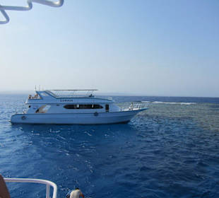 Weiteres Schiff