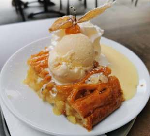 Apfelstrudel