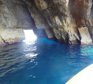 Jasknie Morskie Blue Grotto
