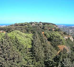 Blick vom Kreuz auf die Klosterkirche