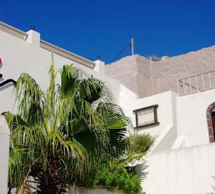 Santorin selbst im Bild Landschaft, Stadt