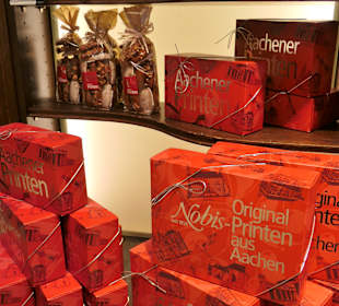 Im Geschäft vom Café Nobis am Münsterplatz