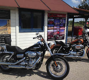 Auch Motorräder kann man mieten