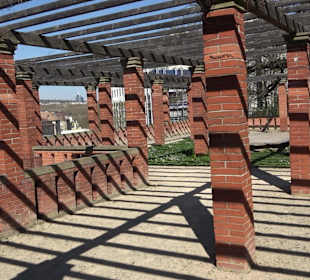 Belvedere im Rosengarten Villa Berg