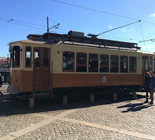 Historisches Holztram in Porto