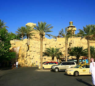 Wasserpark vor Burj al Arab
