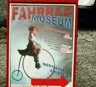 Plakat Fahrradmuseum Wegweiser