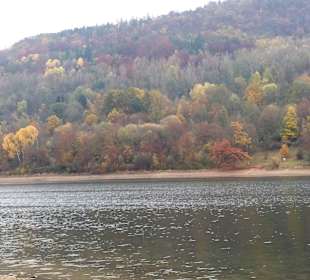 Nordufer mit dem höchsten Berg