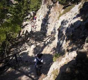 Weiterer Abstieg in die Schlucht