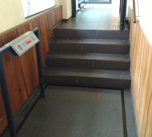 Lift zum Behidnerten WC